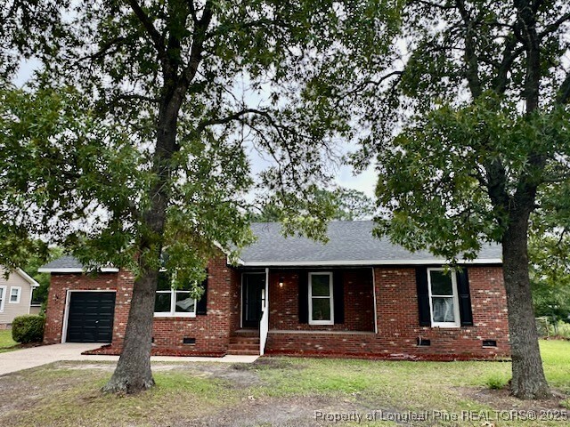 Property Photo:  162 E Twelve Oaks Road  NC 28376 