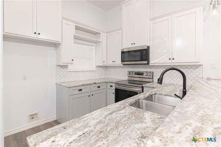 Property Photo:  168 Navarro Crossing  TX 78155 