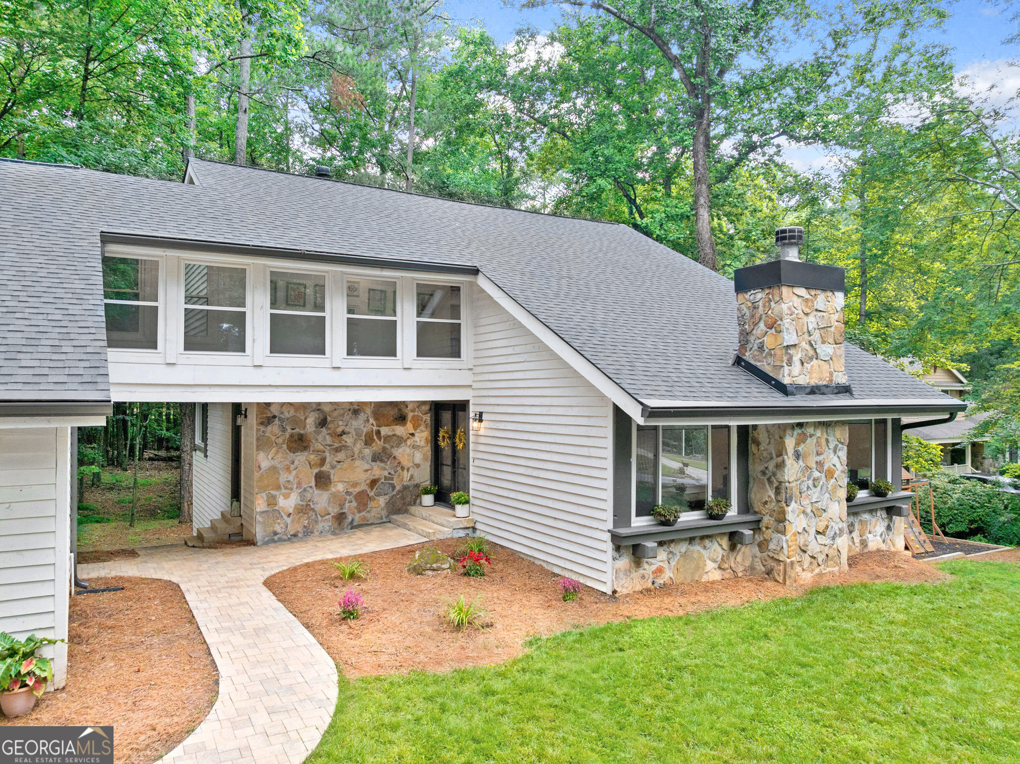Property Photo: 2435 Roxburgh Drive GA 30076