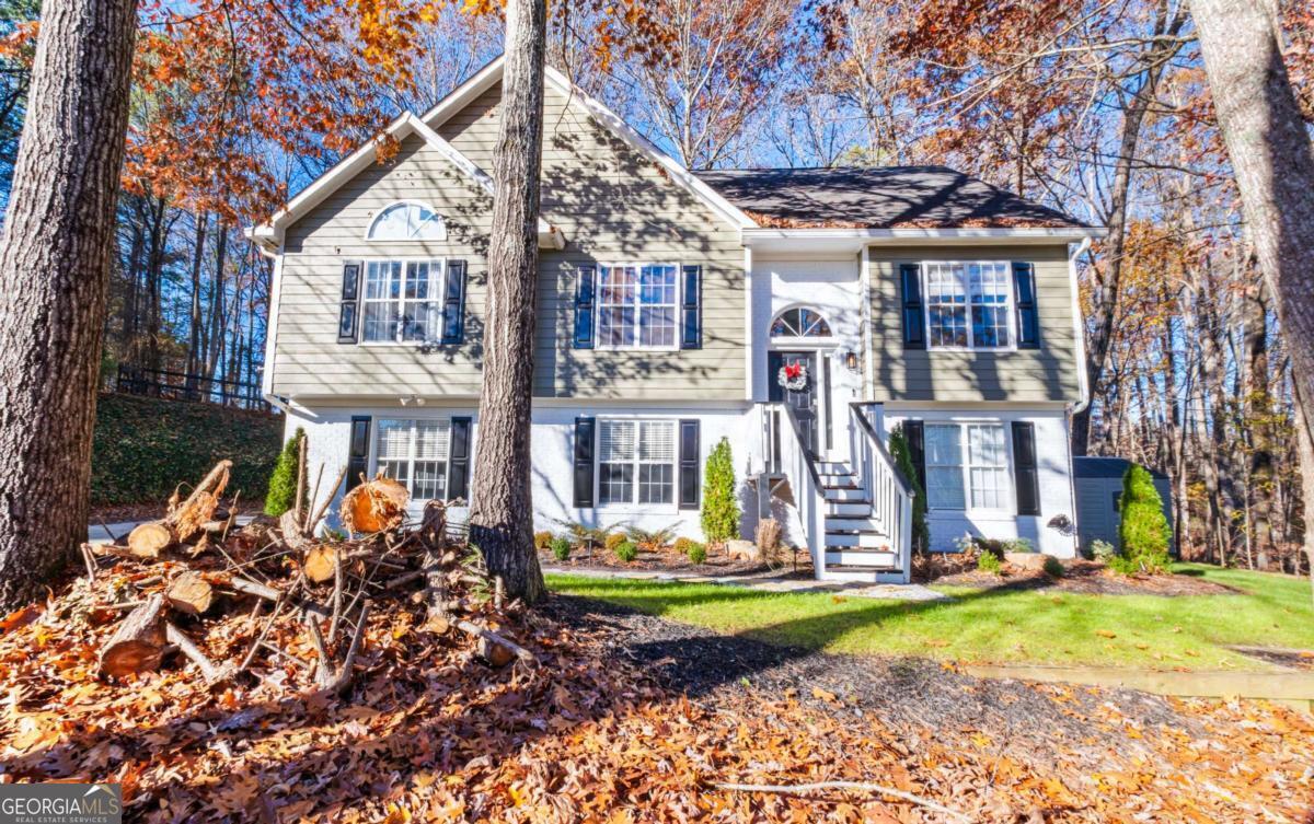 Property Photo: 126 Laguna Springs Drive GA 30188