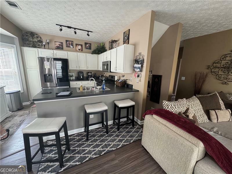 Property Photo: 1346 Pilgrim Lake Drive GA 30040