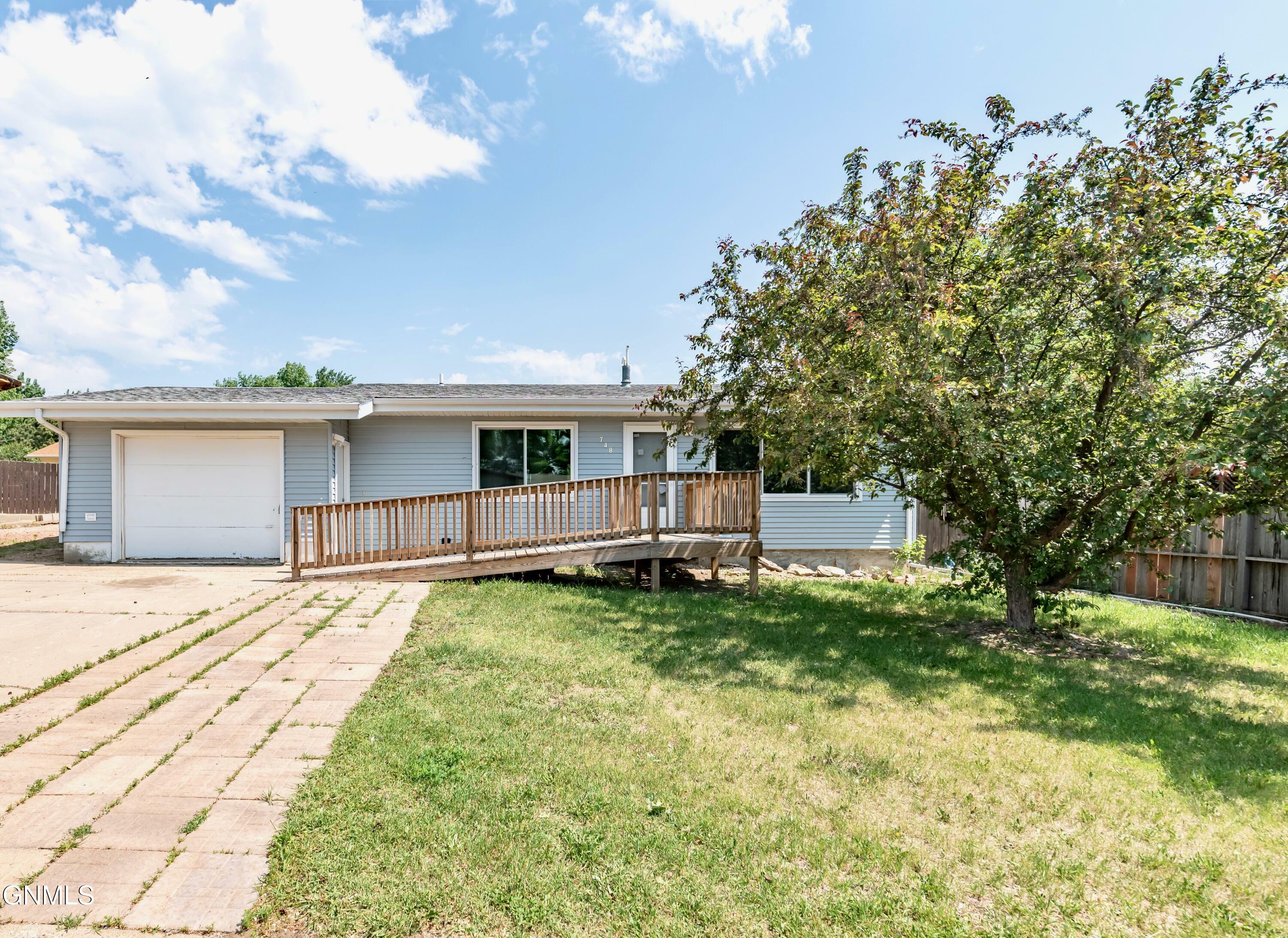 Property Photo: 748 8th Avenue E ND 58601