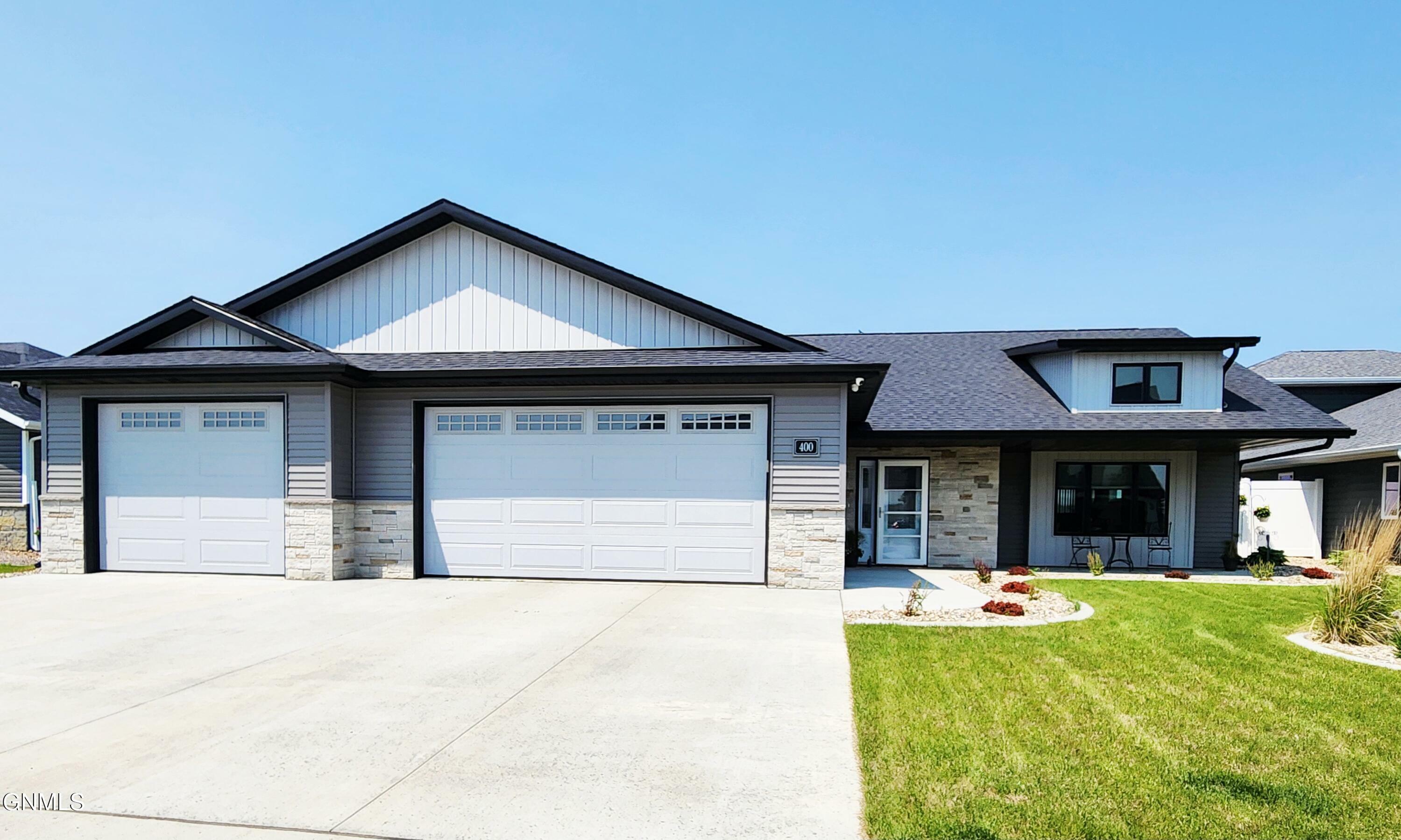 400 Lennox Drive  Bismarck ND 58504 photo