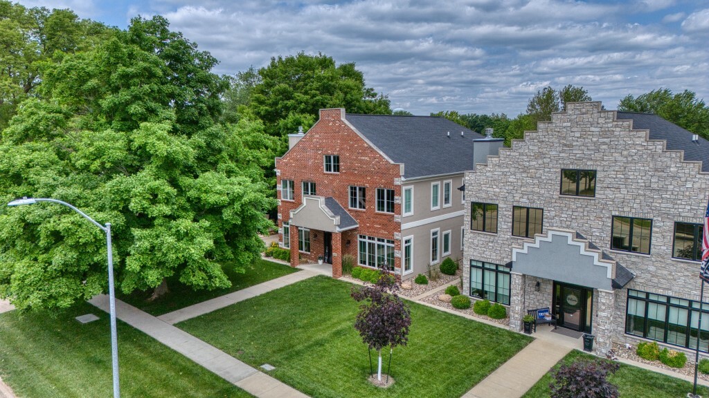 Property Photo: 410 Franklin Street IA 50219