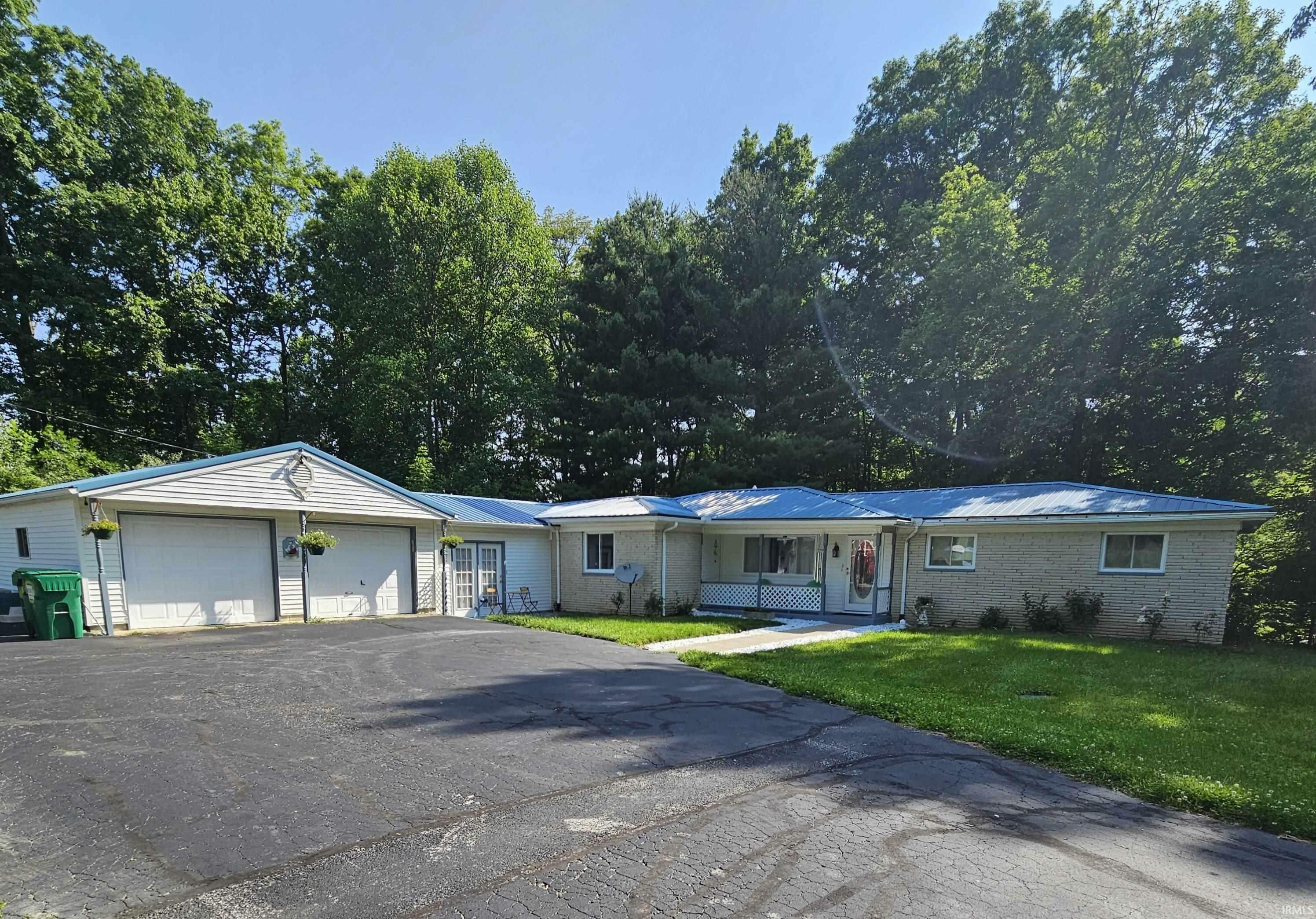 Property Photo: 989 S Cataract Road IN 47460