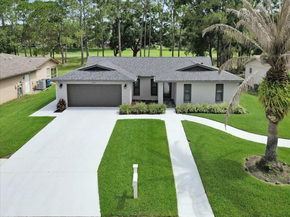 Property Photo: 12807 Starling Drive FL 33556