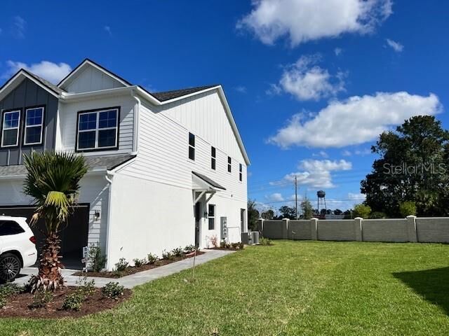 Property Photo:  