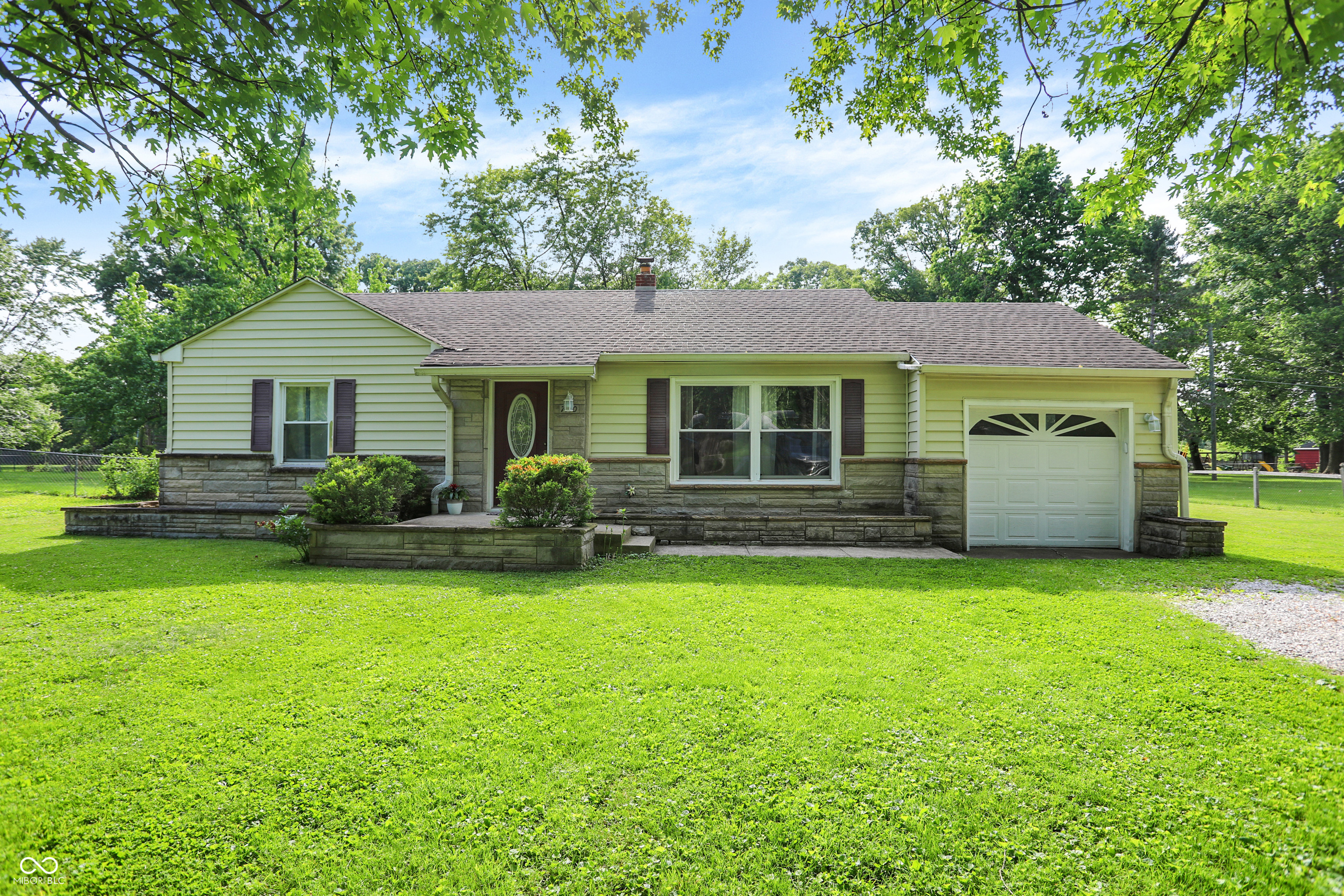 7600 S Oak Drive  Indianapolis IN 46227 photo