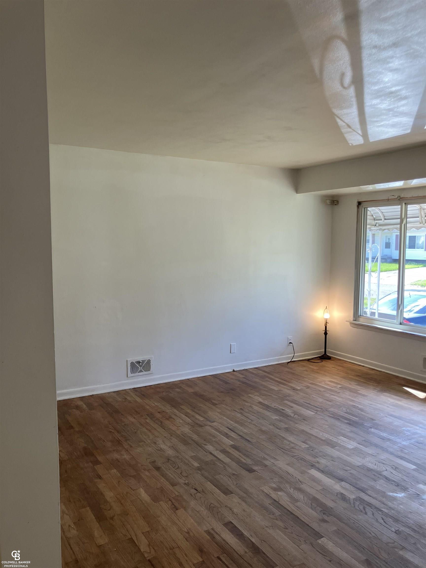Property Photo: 3109 Yale Street MI 48503