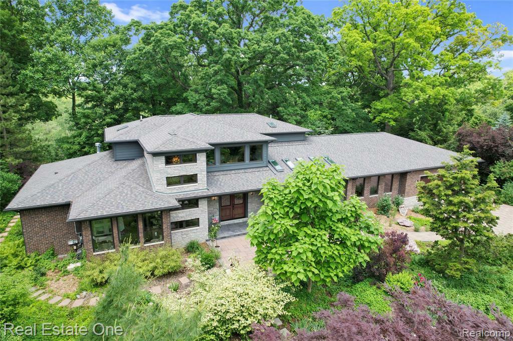 Property Photo: 15349 Lakeside Street MI 48170 4848