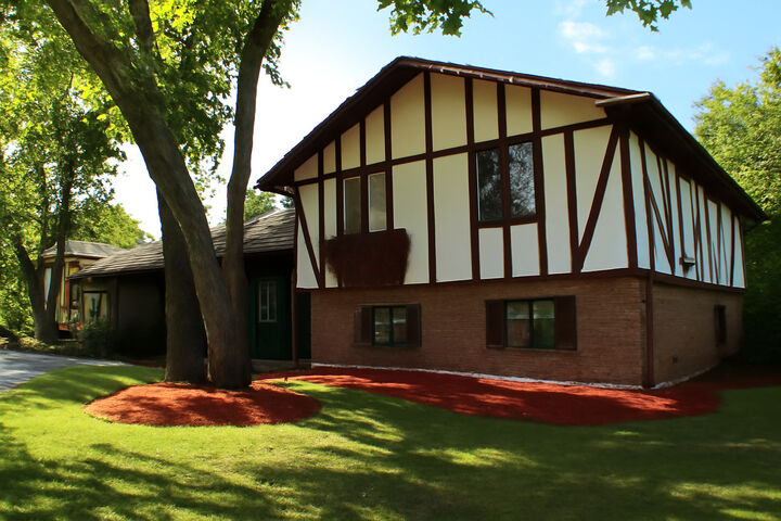 Property Photo: 44 Kingston Drive IL 60523