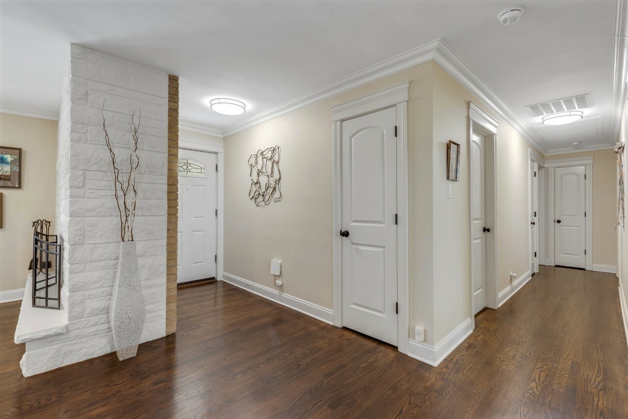 Property Photo: 23W050 Hackberry Drive IL 60137