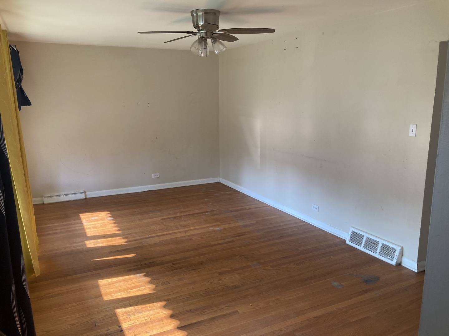 Property Photo: 4615 S Lawler Avenue IL 60638