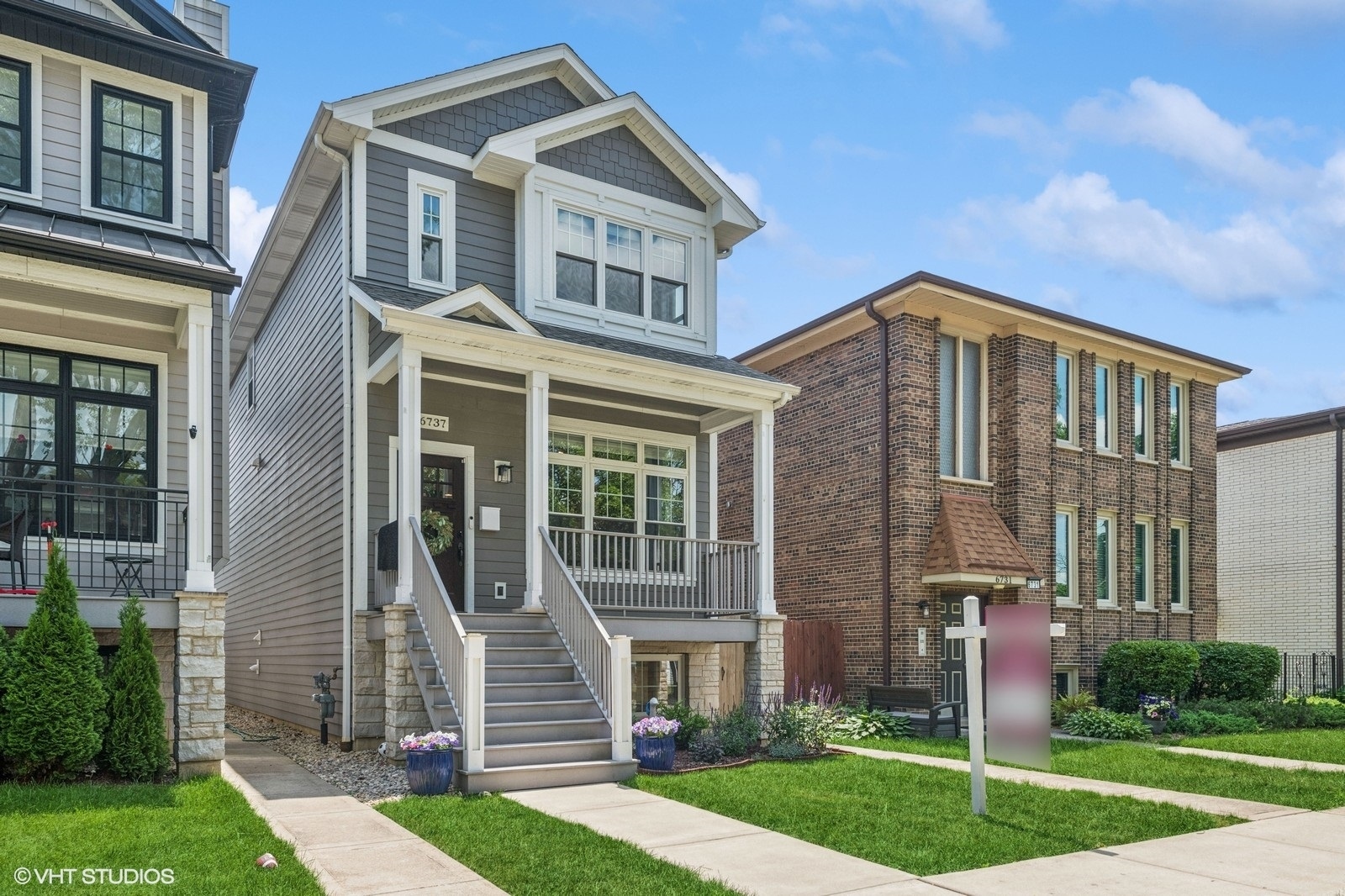 Property Photo:  6737 N Oxford Avenue  IL 60631 