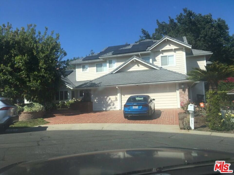 Property Photo:  1731 Schoolhouse Circle  CA 91362