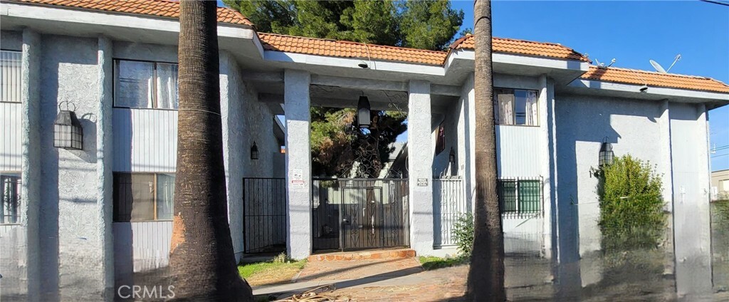 Property Photo: 14805 Chase Street 105 CA 91402