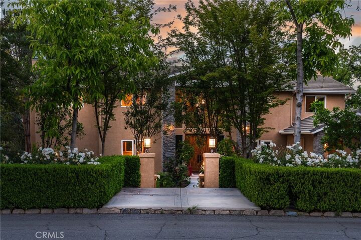 Property Photo: 1377 Knoll Road CA 92373