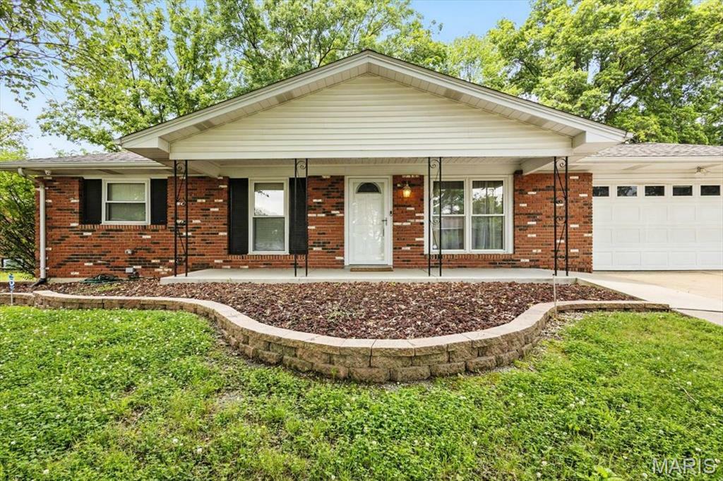 Property Photo:  1689 Heffington Drive  MO 63017 