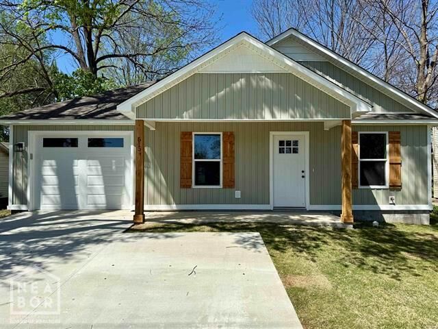 Property Photo:  515 E Main Street  AR 72450 