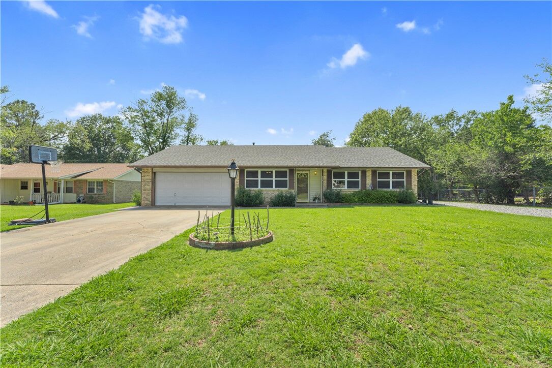 Property Photo:  802 Buford Street  AR 72762 