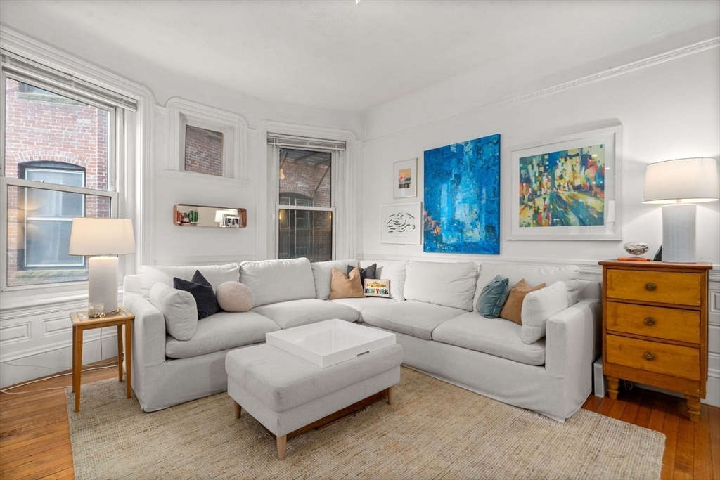 Property Photo: 293-295 Commonwealth Ave 2C MA 02115