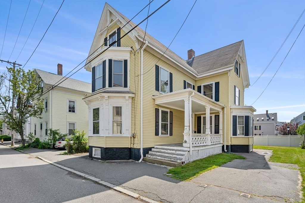8 Briggs Street  Salem MA 01970 photo