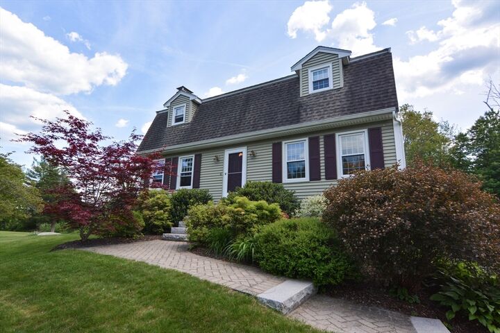 Property Photo:  6 Thayer Rd  MA 02053 