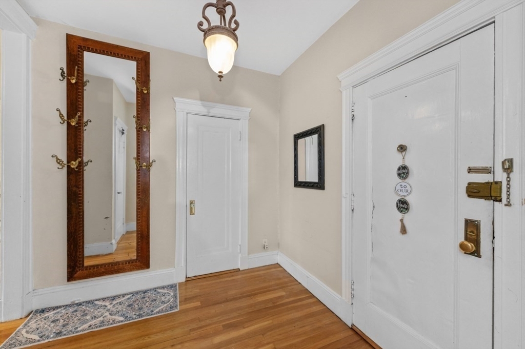 Property Photo: 441 Washington St 5 MA 02446