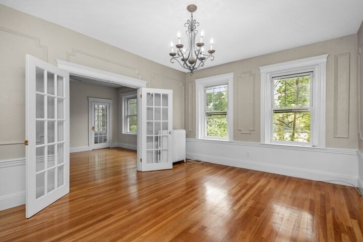 Property Photo: 441 Washington St 5 MA 02446