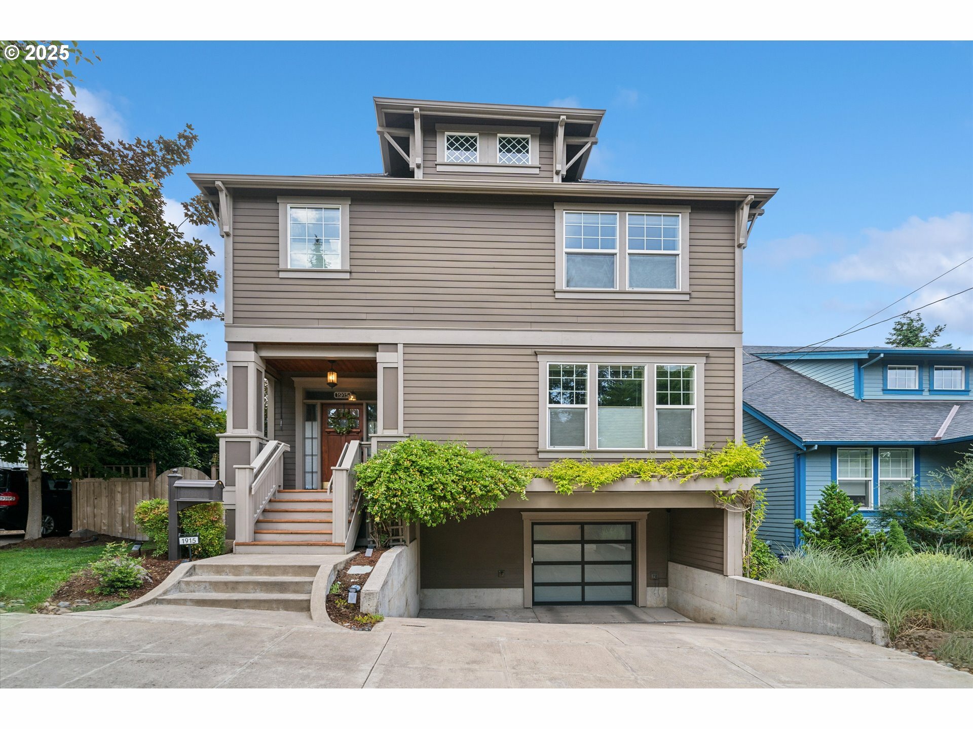 1915 SE Harney St  Portland OR 97202 photo