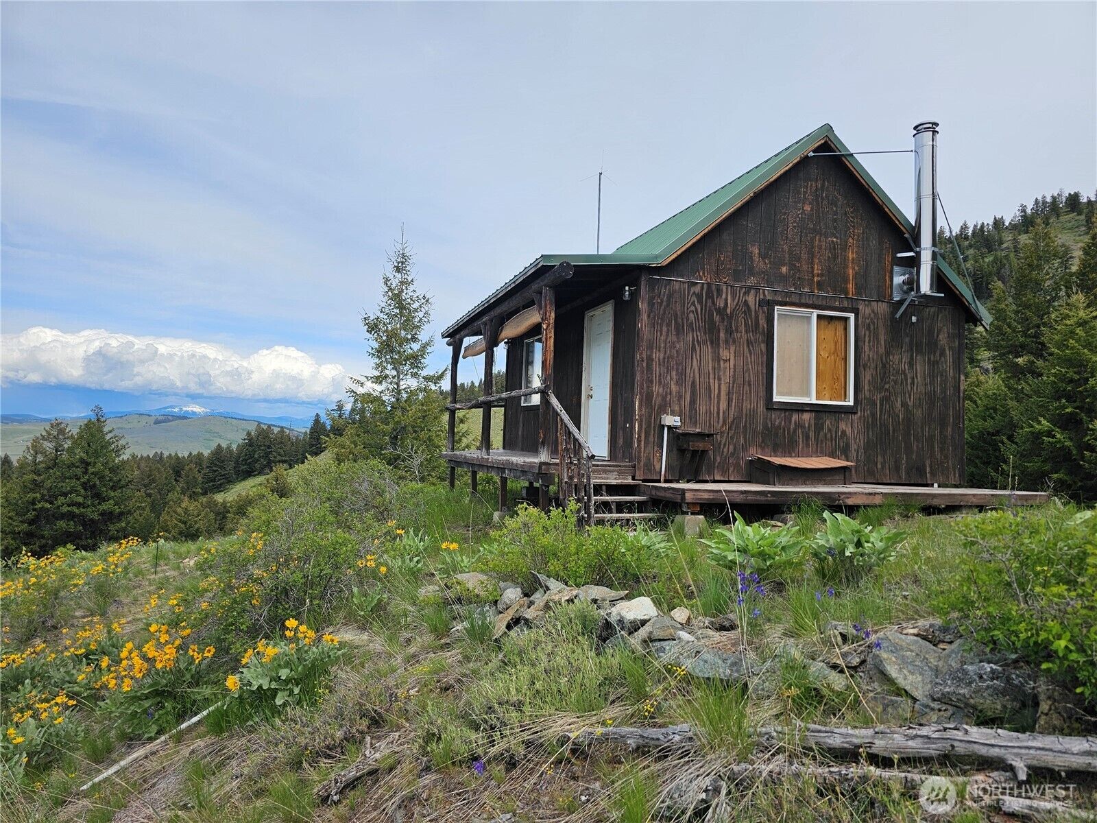 Property Photo:  34  Buckhorn Road  WA 98844 