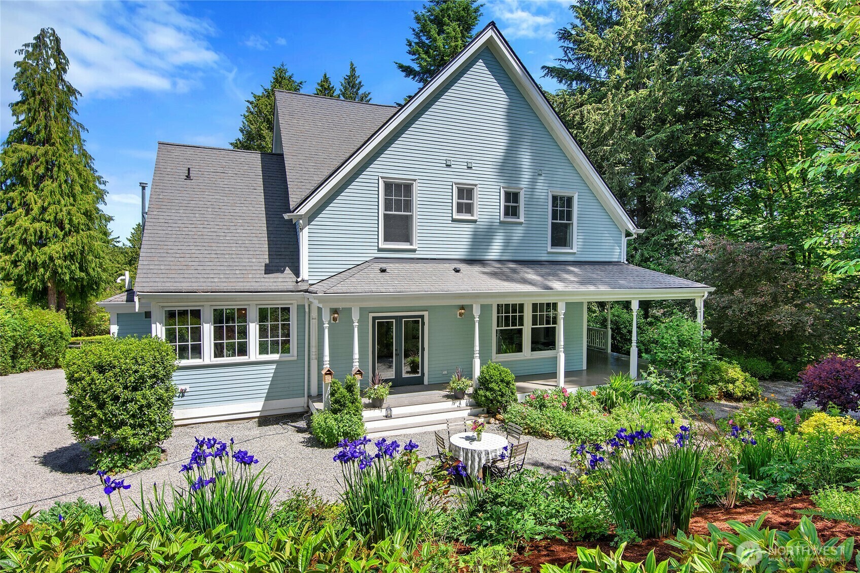 Property Photo: 5940 Rose Loop NE WA 98110