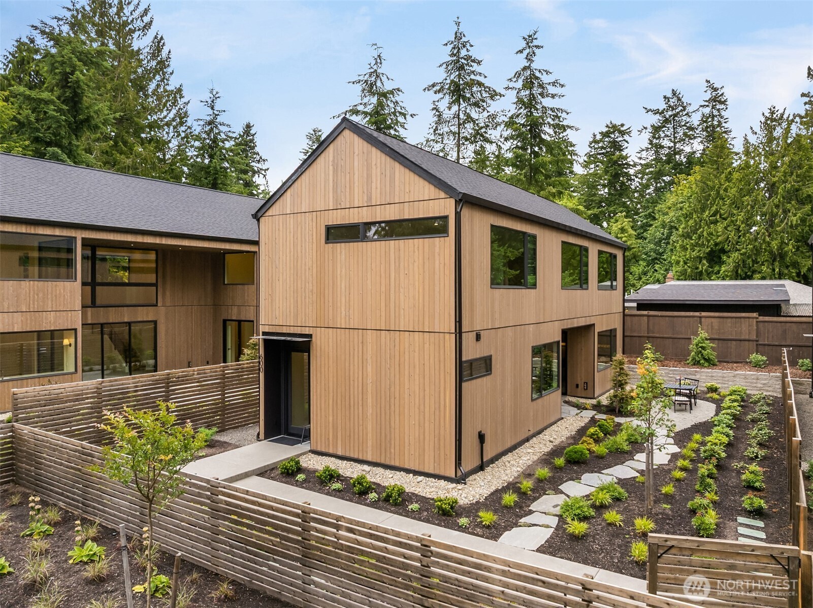 Property Photo:  600  Park Avenue NE  WA 98110 