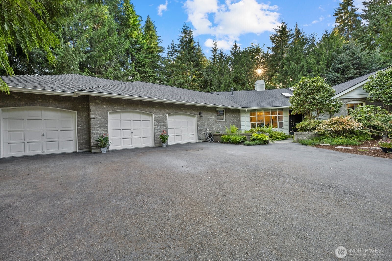 Property Photo: 15317 179th Avenue NE WA 98072