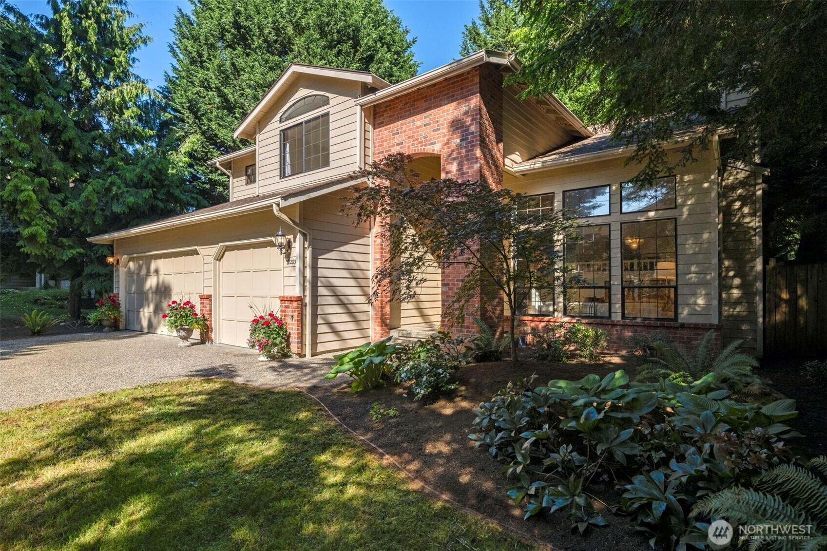Property Photo: 12203 SE 179th Place WA 98058