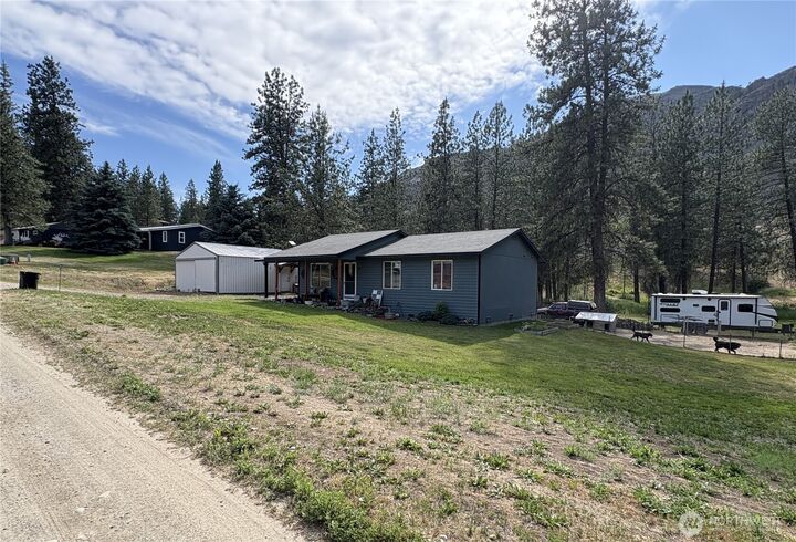 Property Photo:  47  Pinecrest Road  WA 98855 