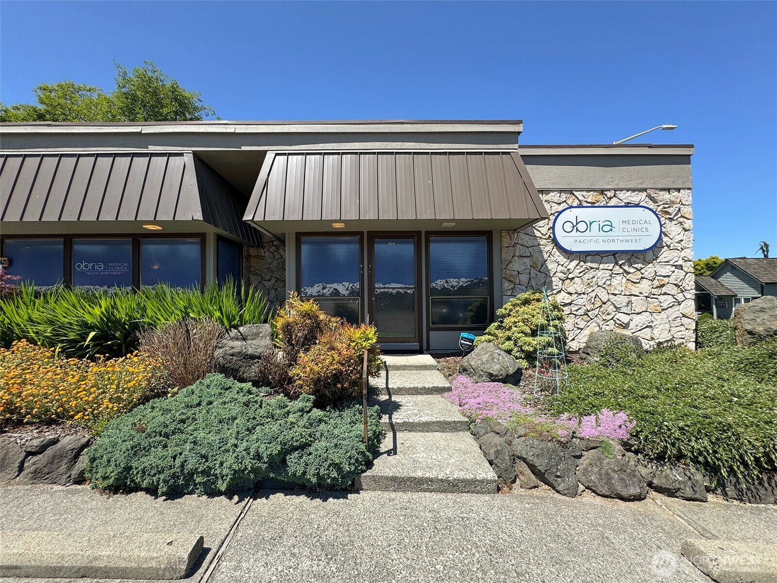Property Photo: 824 E 8th Street A WA 98362