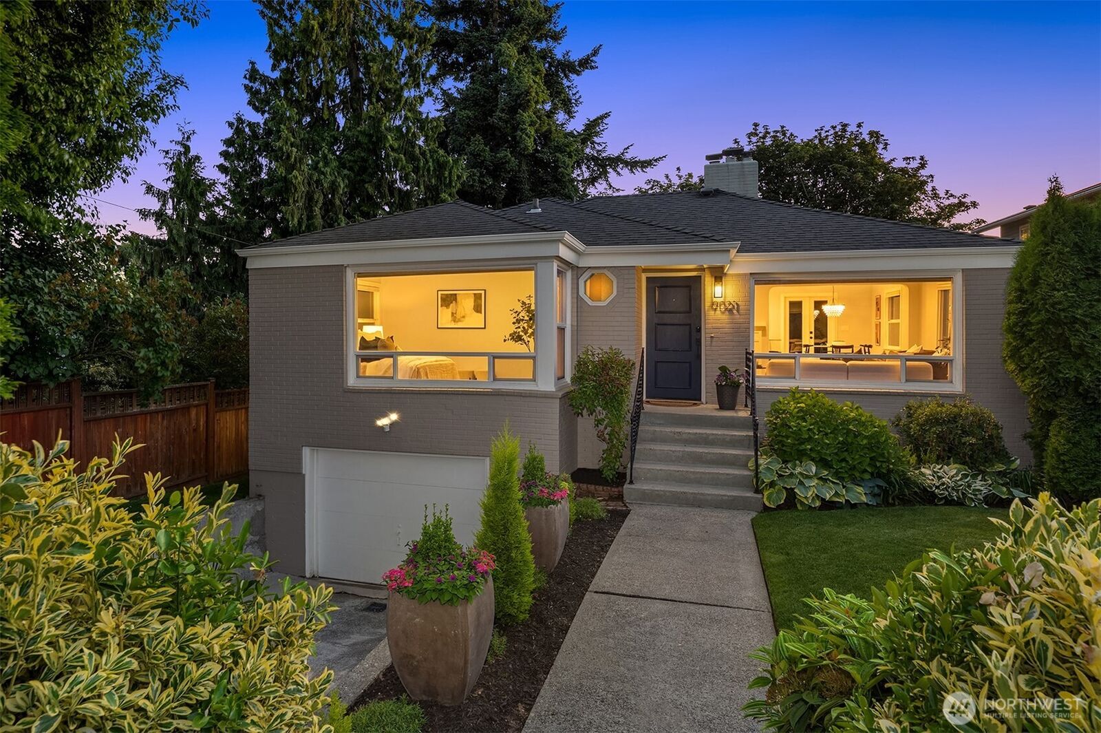 Property Photo: 9021 Phinney Avenue N WA 98103