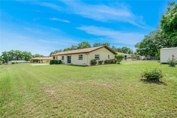 Property Photo: 504 Hilltop Road FL 34453