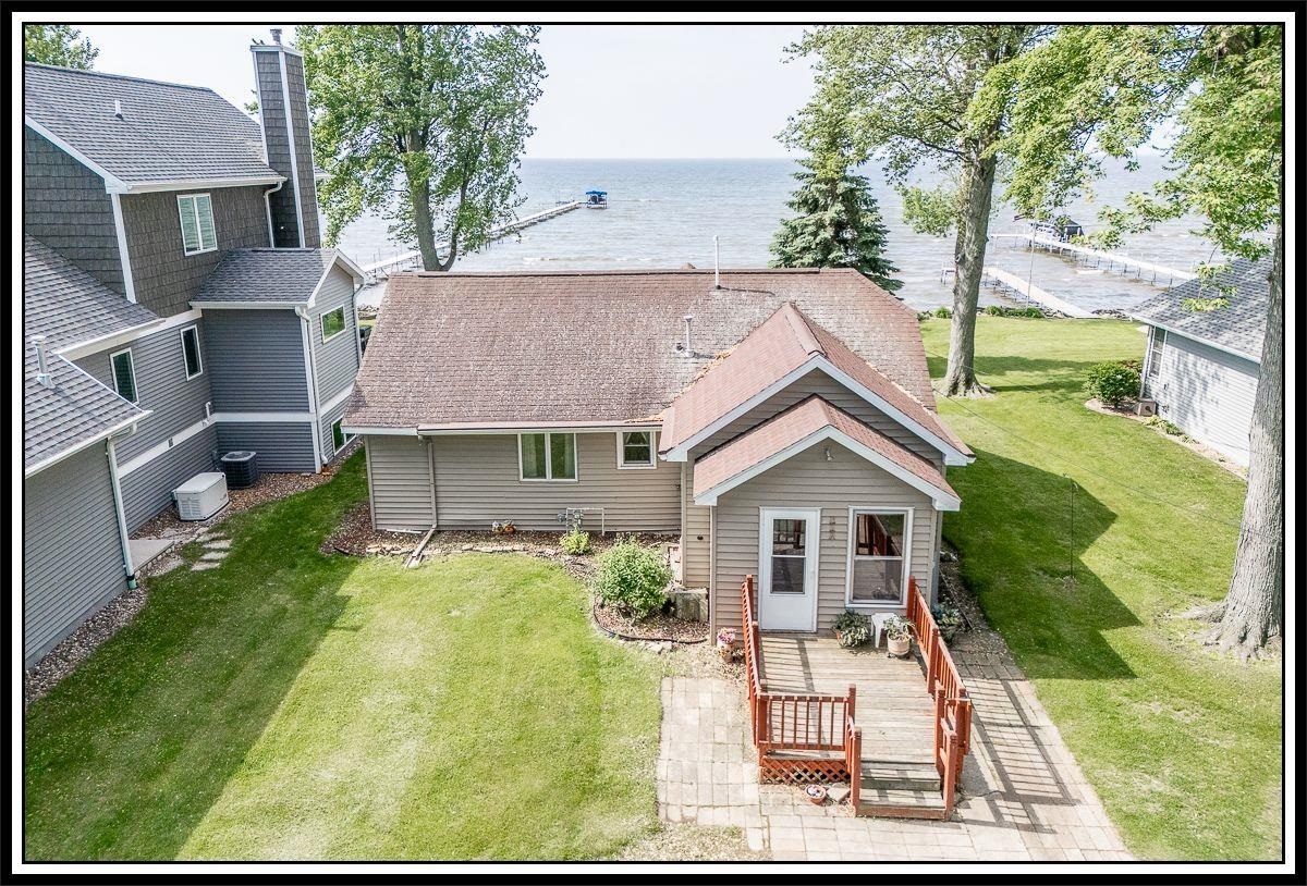 Property Photo: W7059 Firelane 3 WI 54952-9464