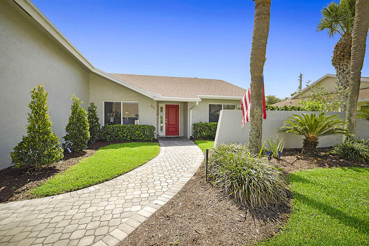 Property Photo: 415 SW 27th Avenue FL 33445