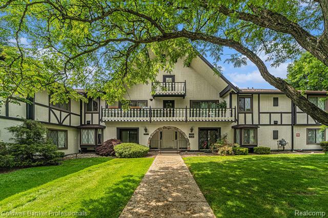 42160 Woodward Avenue 79  Bloomfield Hills MI 48304 photo