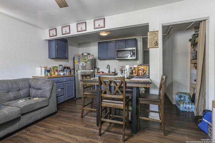 Property Photo: 435 Gould TX 78207