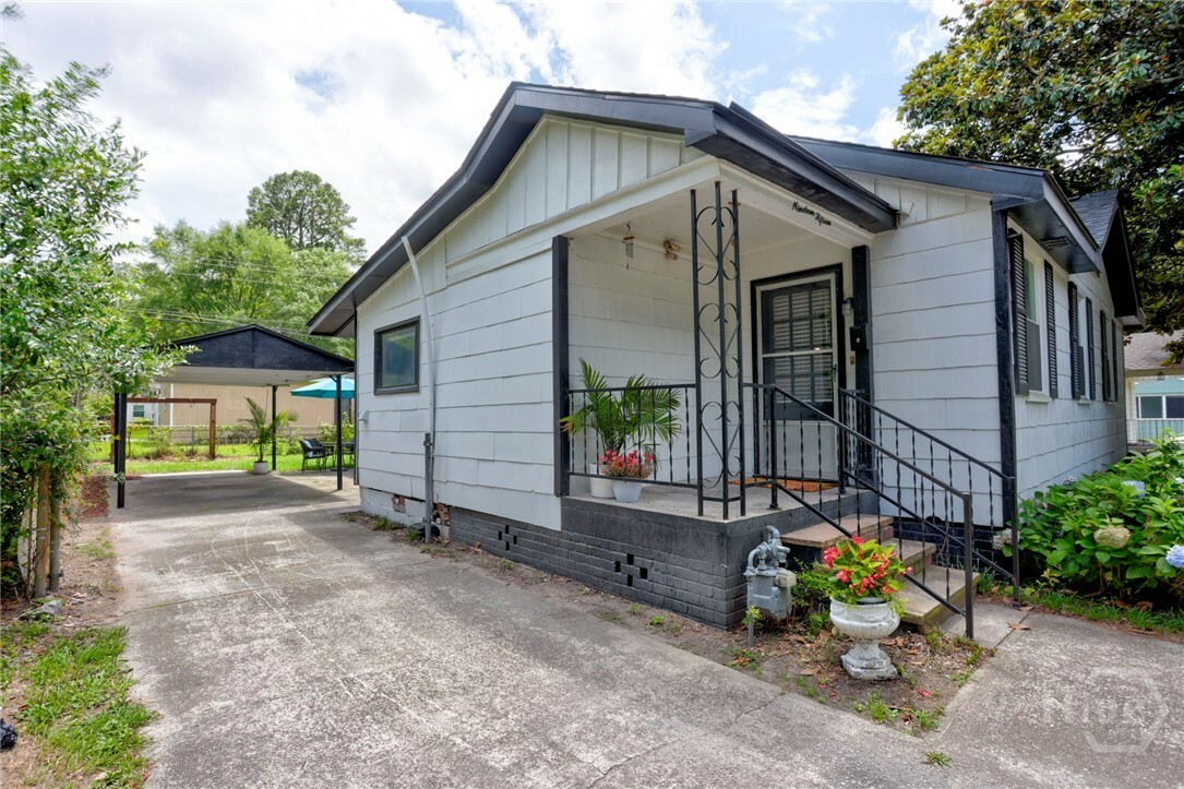 Property Photo: 1915 Hawthorne Street GA 31404