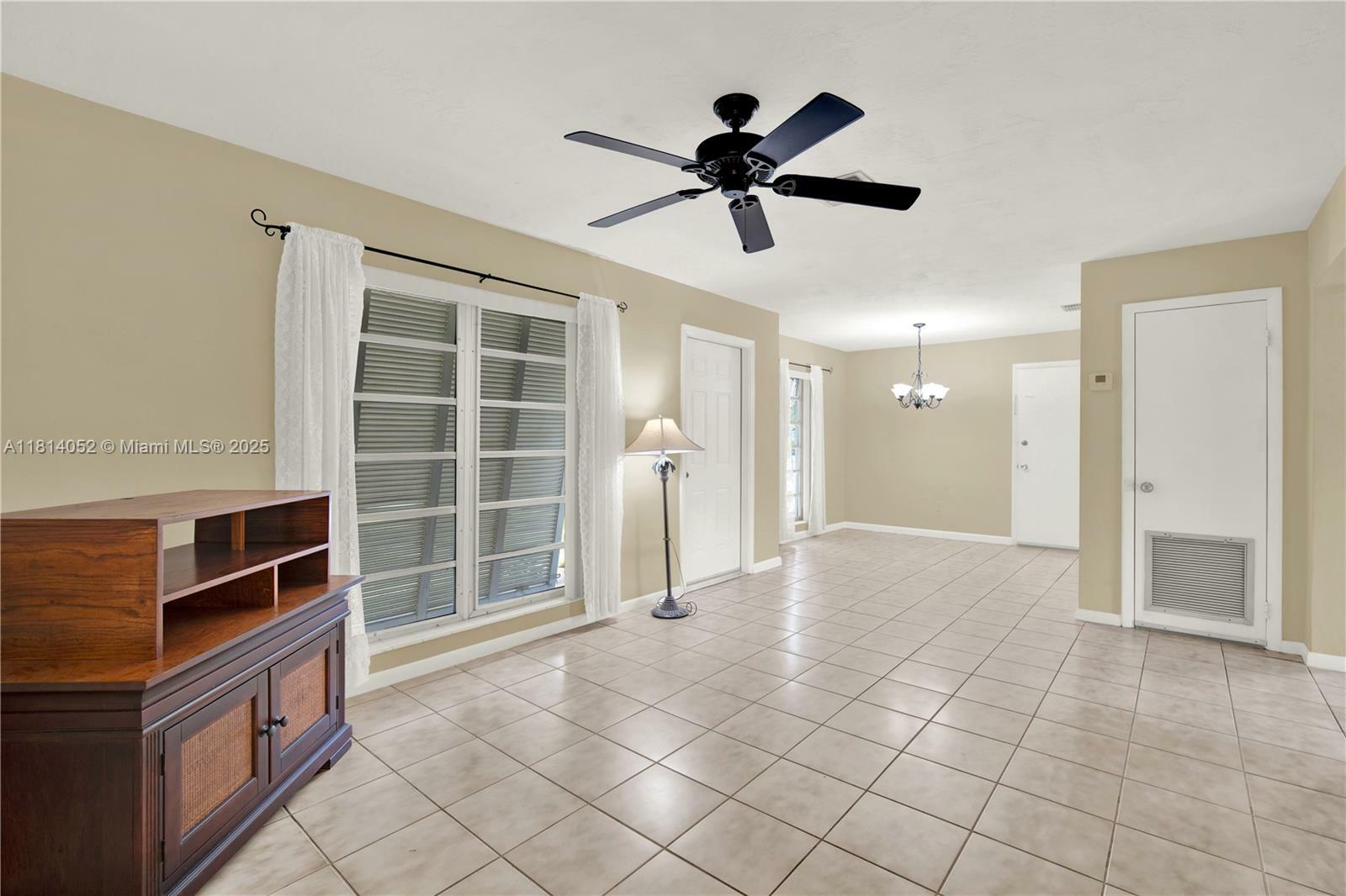 Property Photo: 18225 SW 94th Ave FL 33157