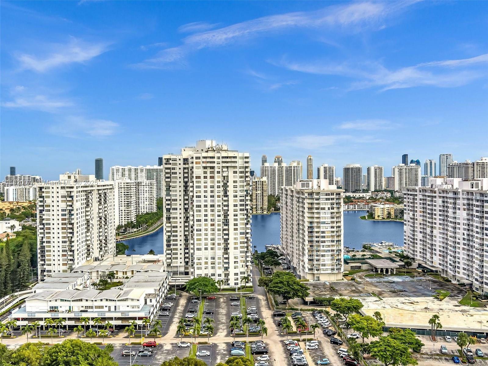 Property Photo: 2750 NE 183rd St 1108 FL 33160