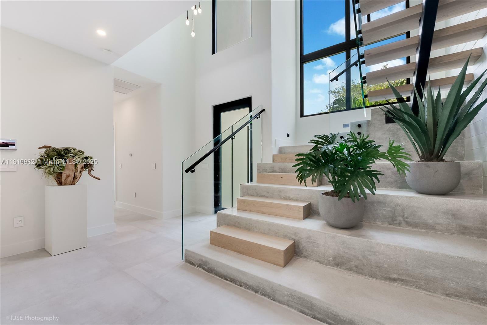 Property Photo:  4110 Park Ave  FL 33133 