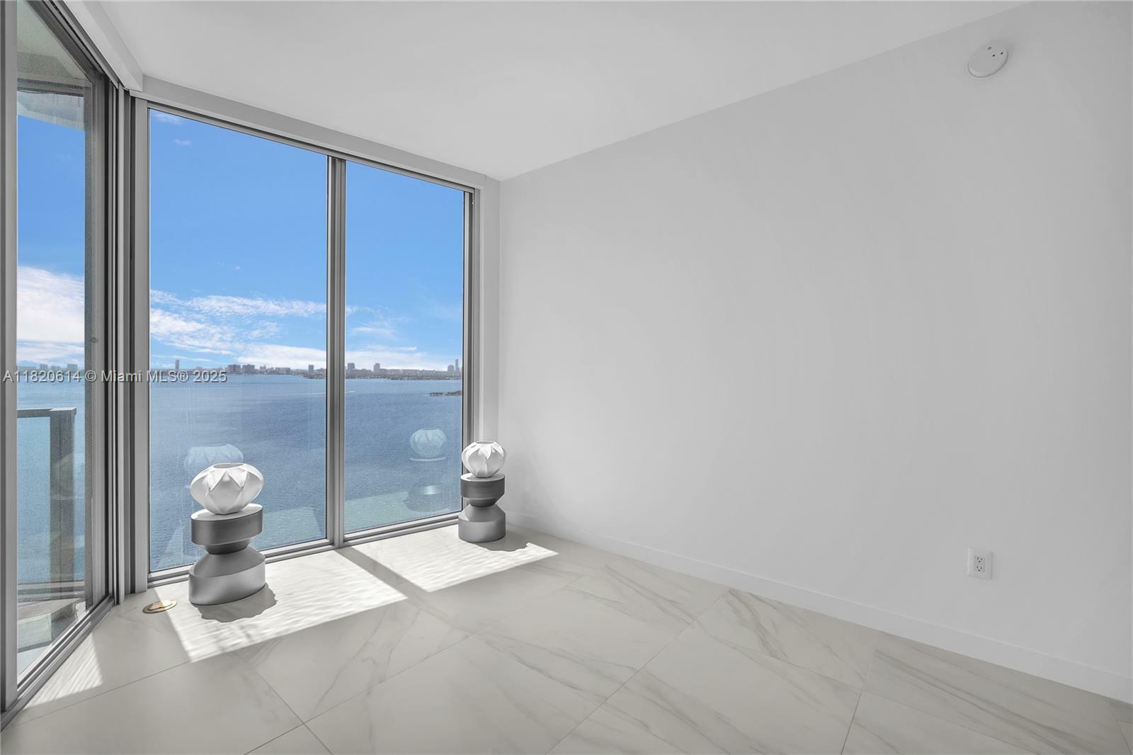 Property Photo:  2900 NE 7th Ave 1806  FL 33137 
