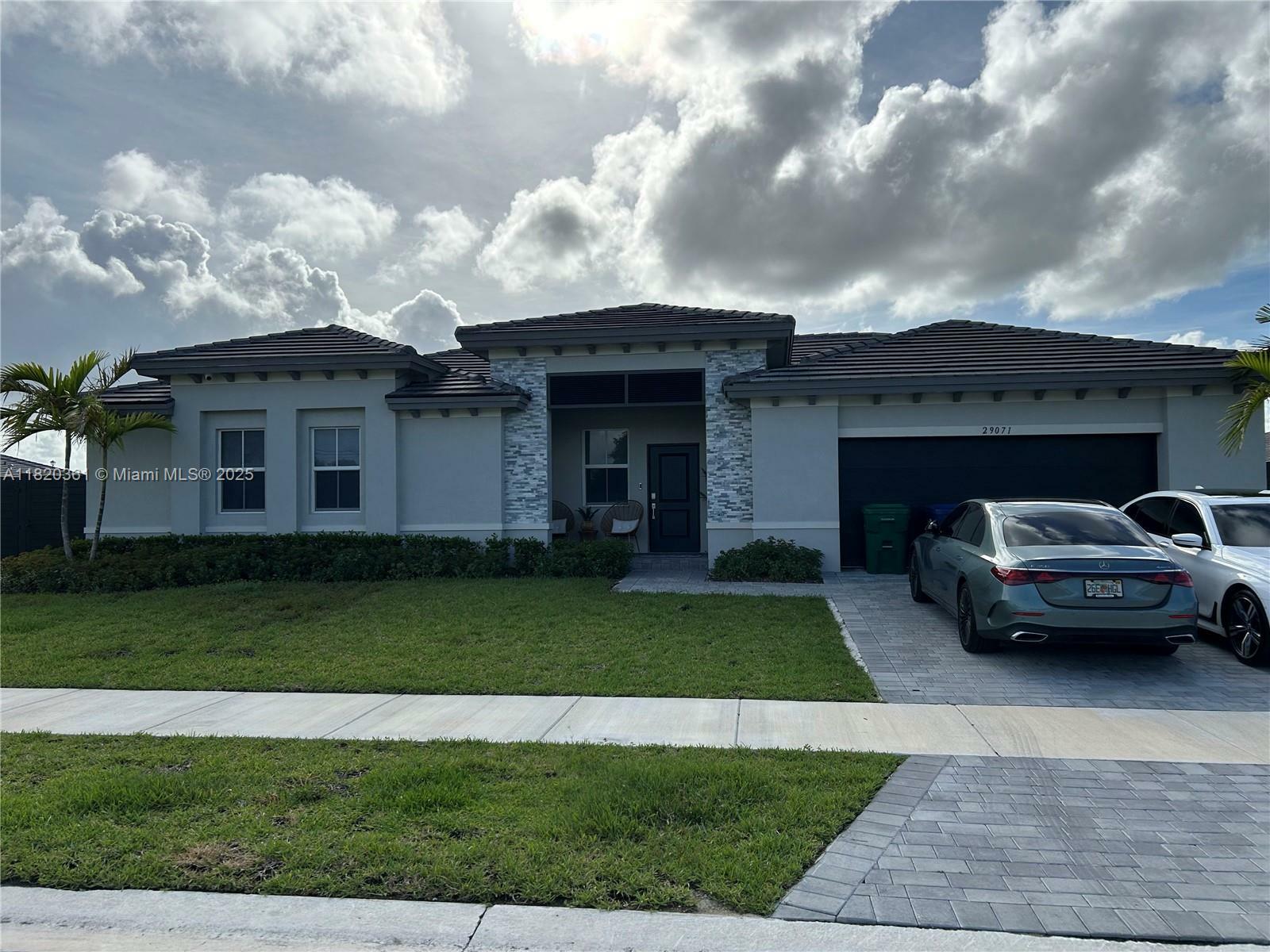 Property Photo: