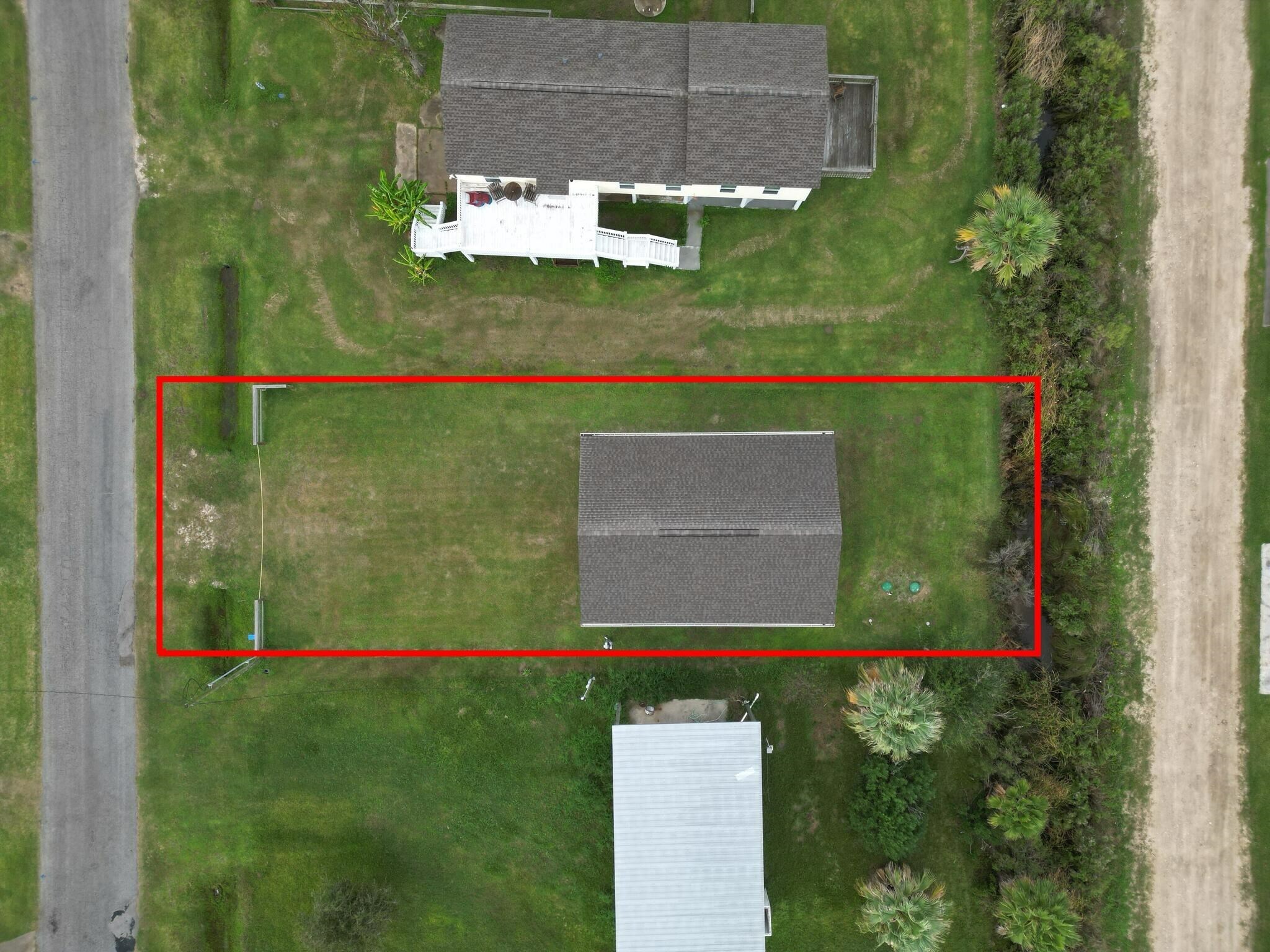 Property Photo: 1112 N Monkhouse TX 77650